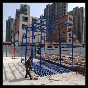 【全封閉洗車(chē)機(jī)】鄭州十八里河4*6*4.8米全自動(dòng)工程洗輪機(jī)安裝